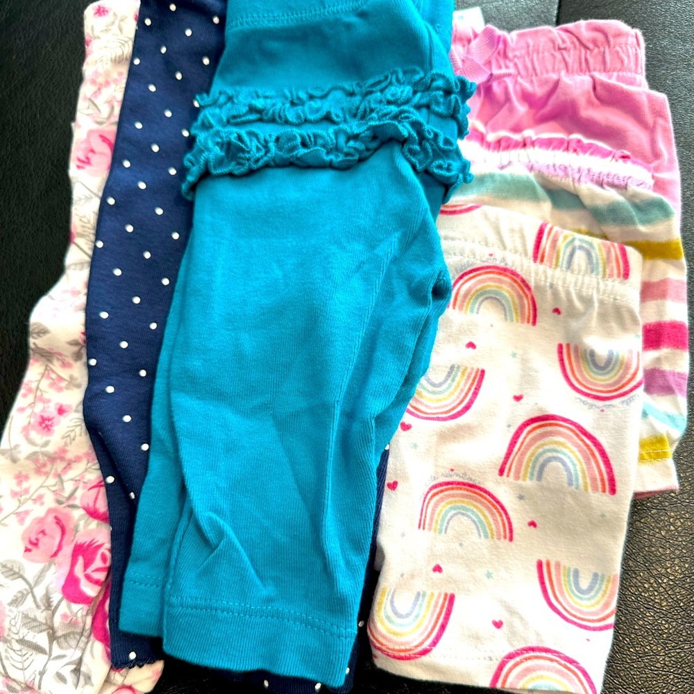 3 shorts, 3 leggings. Size 0-3 months